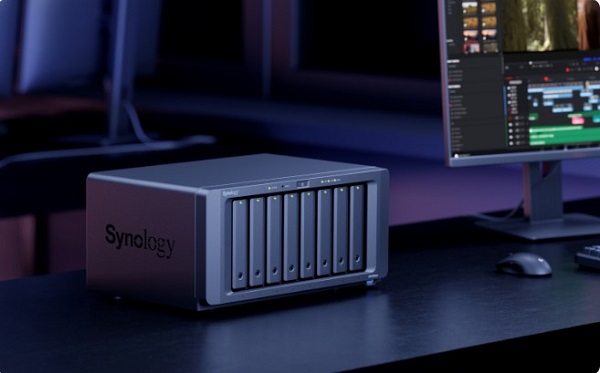 Thiết bị lưu trữ NAS Synology DS1823xs+ 2